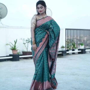 সবুজ শাড়ি